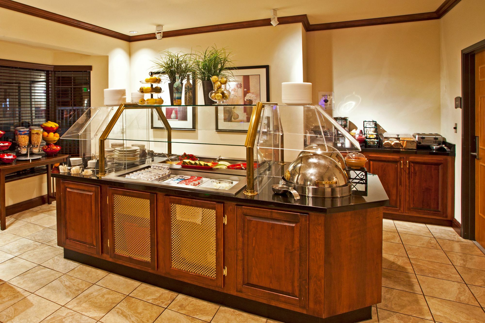 Staybridge Suites Tampa East- Brandon By Ihg Mango Luaran gambar